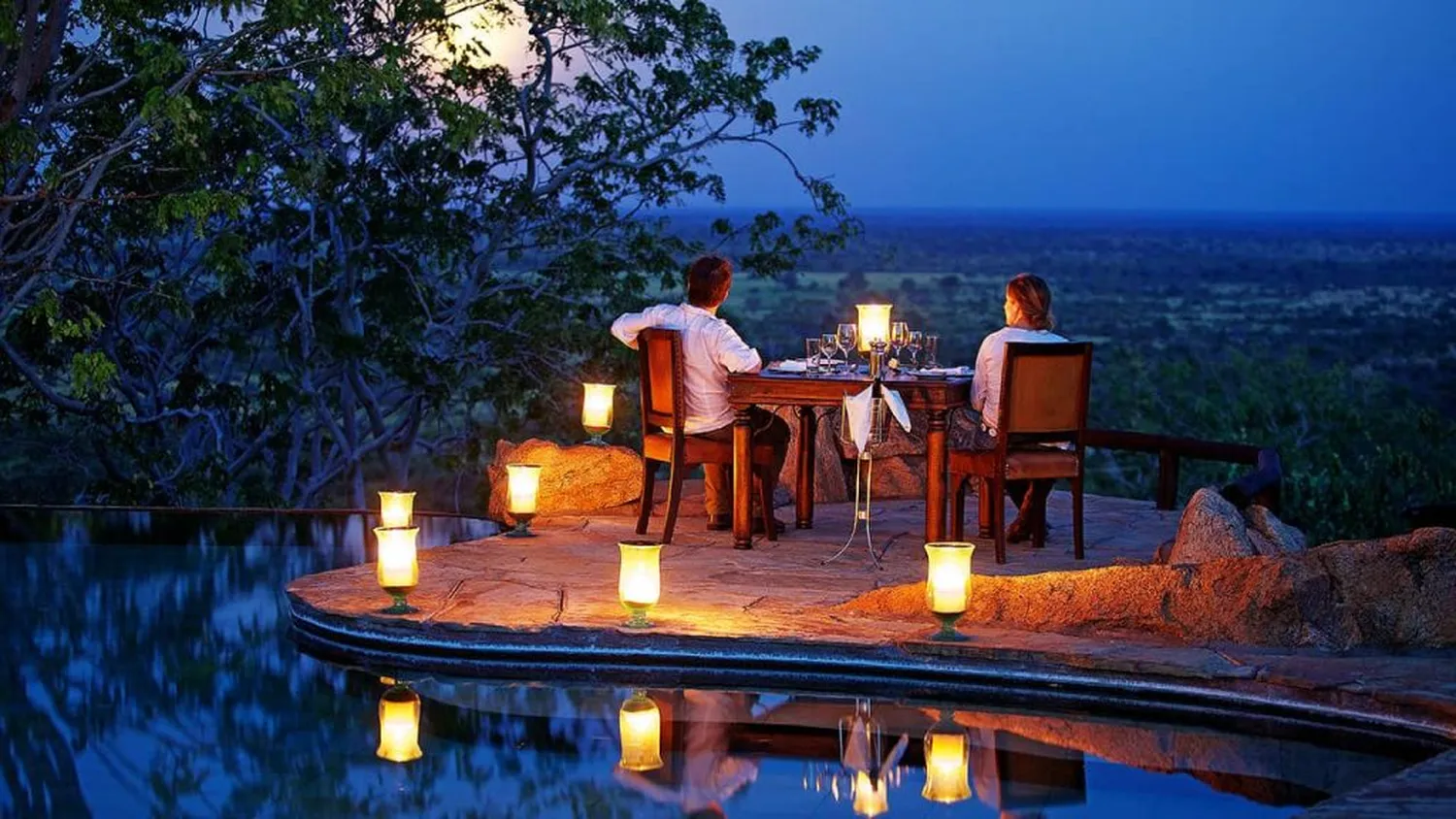 How to choose honeymoon safari operators for a combined Serengeti and Zanzibar trip - couples luxury tented camp experience