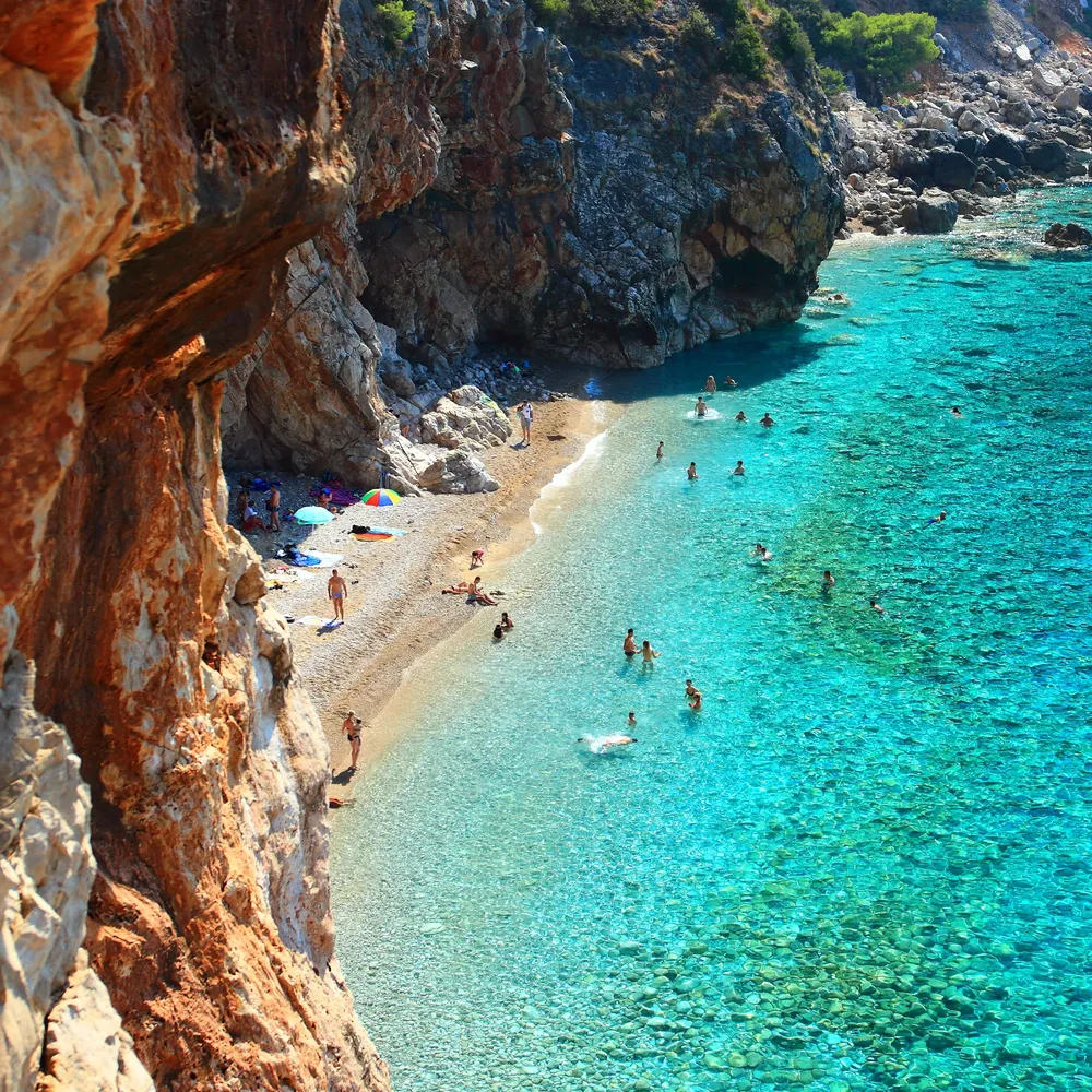 Discover the best beaches in the Mediterranean coastal landscapes and clear waters
