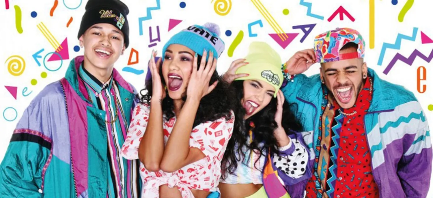 How to dress like a 90s hip hop artist featuring baggy clothing and vintage accessories