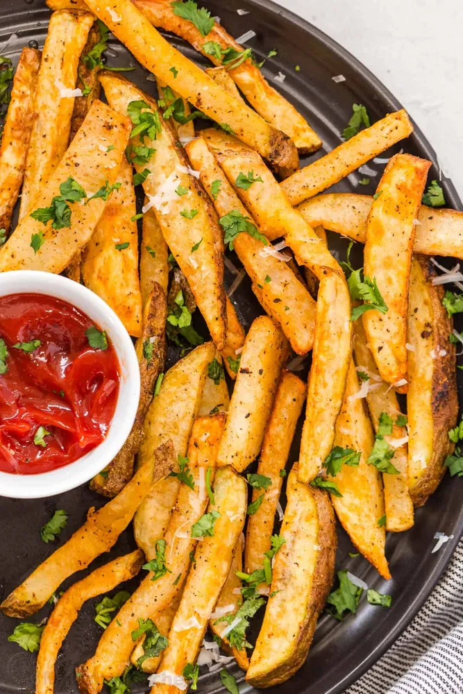 How to make crispy french fries in an air fryer without oil - perfectly golden and crunchy