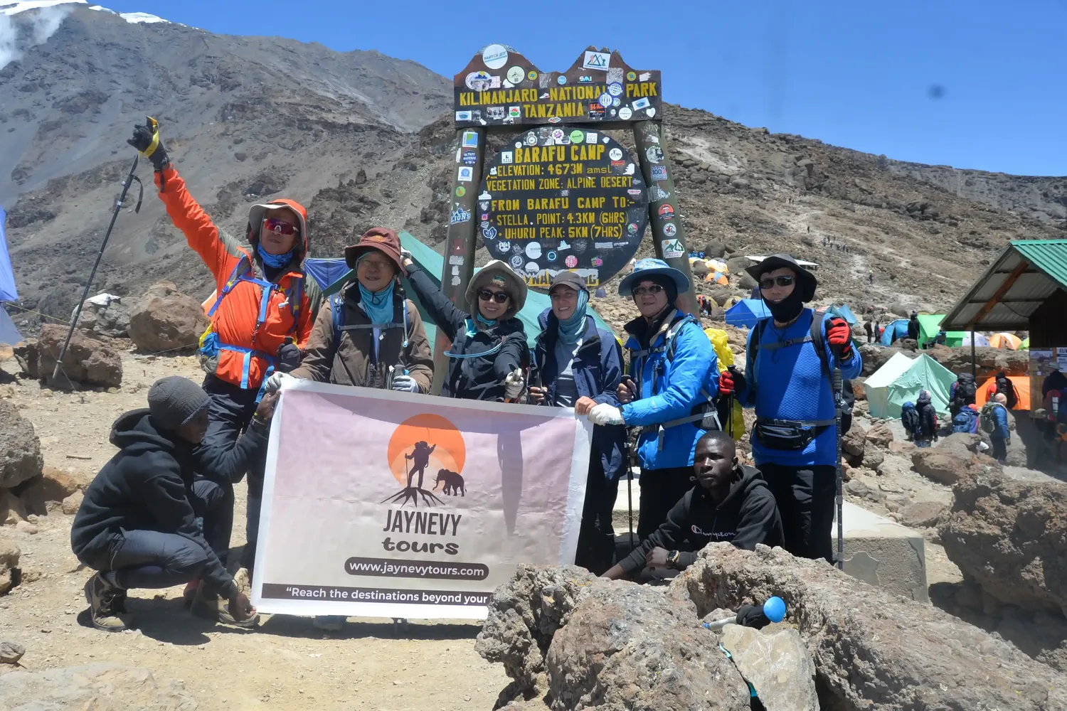 How to select the best luxury kilimanjaro machame route package with VIP tents and panoramic mountain views