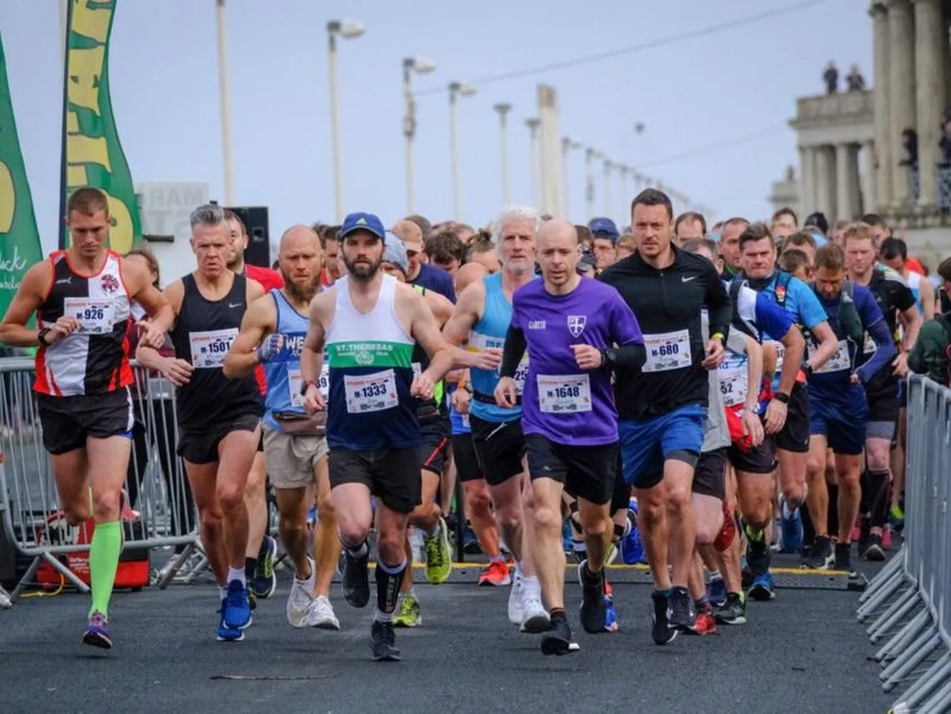 how to train for a marathon - professional runner preparing for a 26.2 mile race